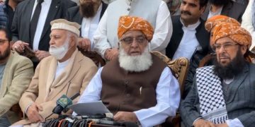 Fazlur Rehman Rejects Election Results, Invites Nawaz Sharif to Opposition Benches