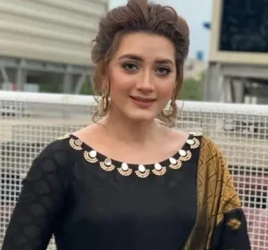 Momina Iqbal Image