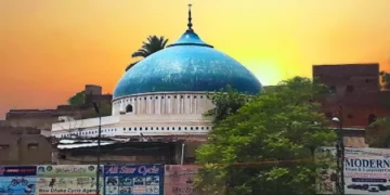 Neela Gumbad Lahore